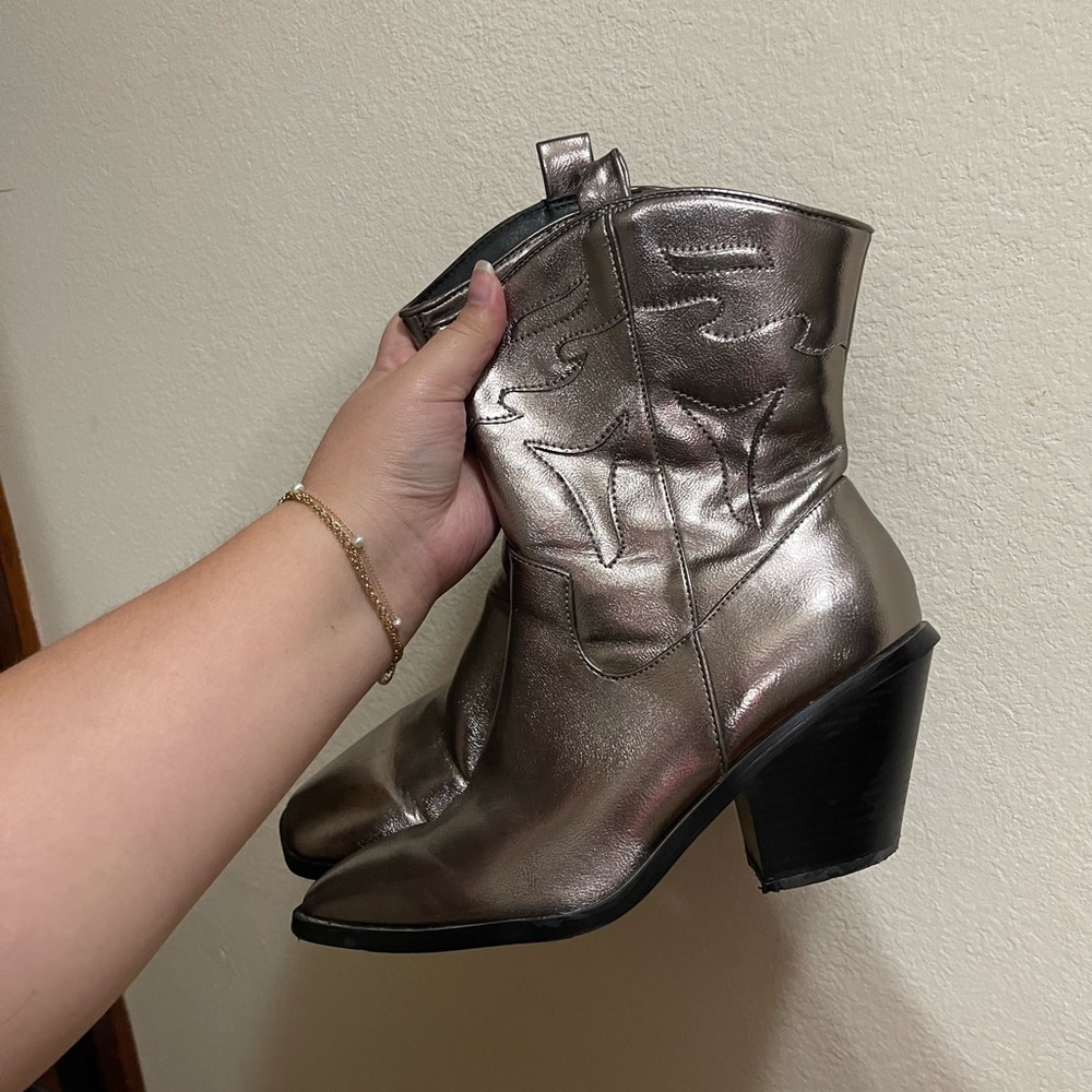 Wide width cowboy western boots